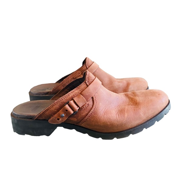 Teva Delavina Brown Waterproof Leather Clogs Mules Women’s Size 8 - Picture 1 of 9